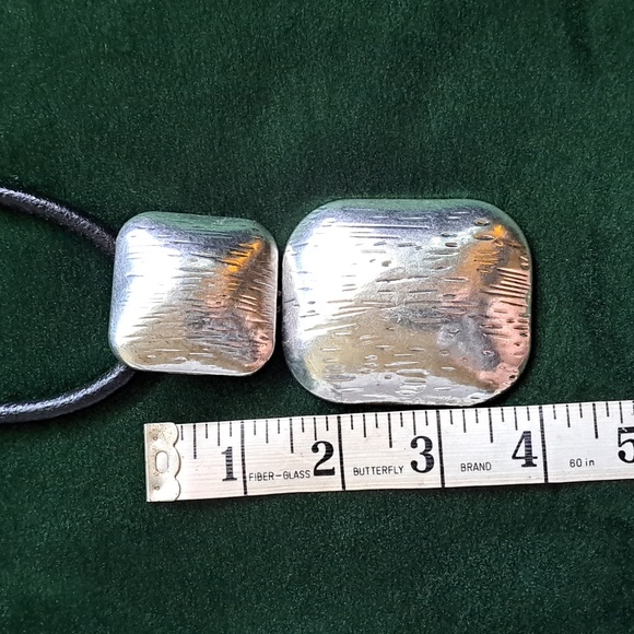 Short Black leather with Silver Blocks necklace. - Picture 6 of 6